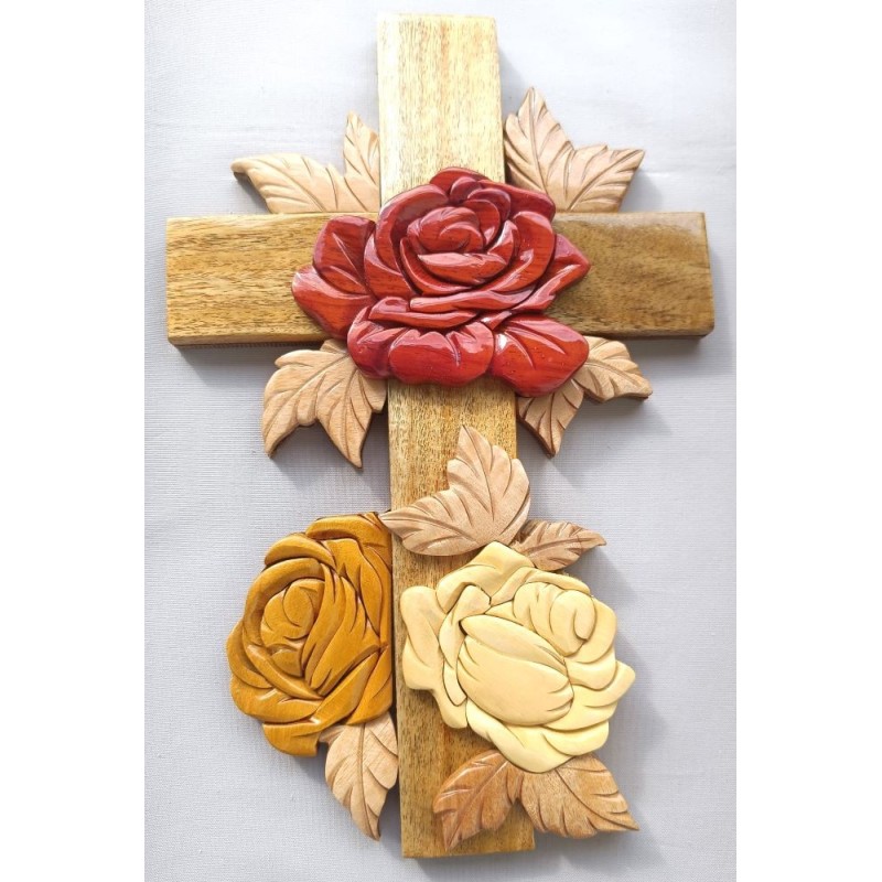 Croix murale roses